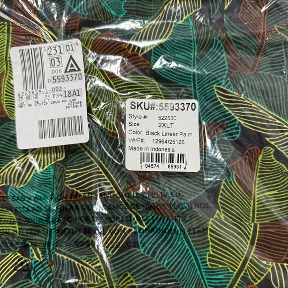 Lands End Big and Tall 9" Outrigger Quick Dry Cargo Swim Trunks with No Liner - Picture 3 of 4